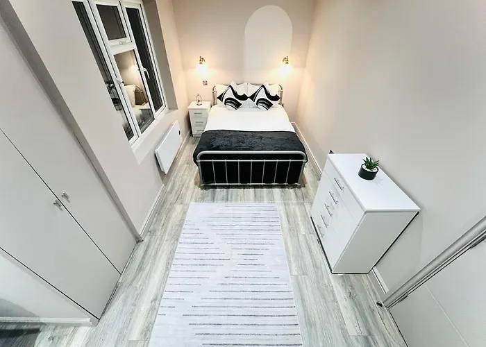 London Crescent House Top Location Ensuites Rooms Great Value